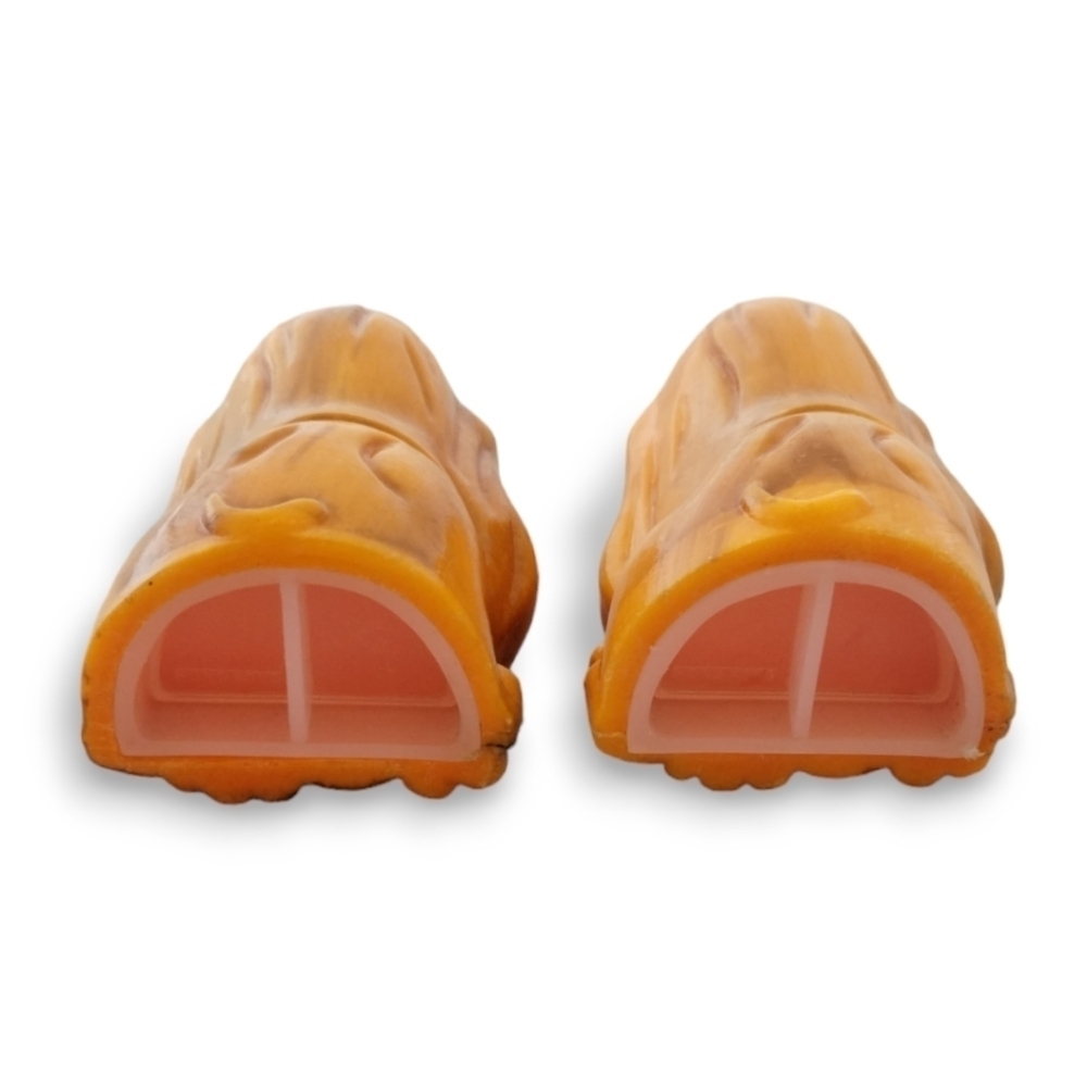 Mid-Century Bloodhound Celluloid Salt and Pepper Shakers - Picture 5 of 7